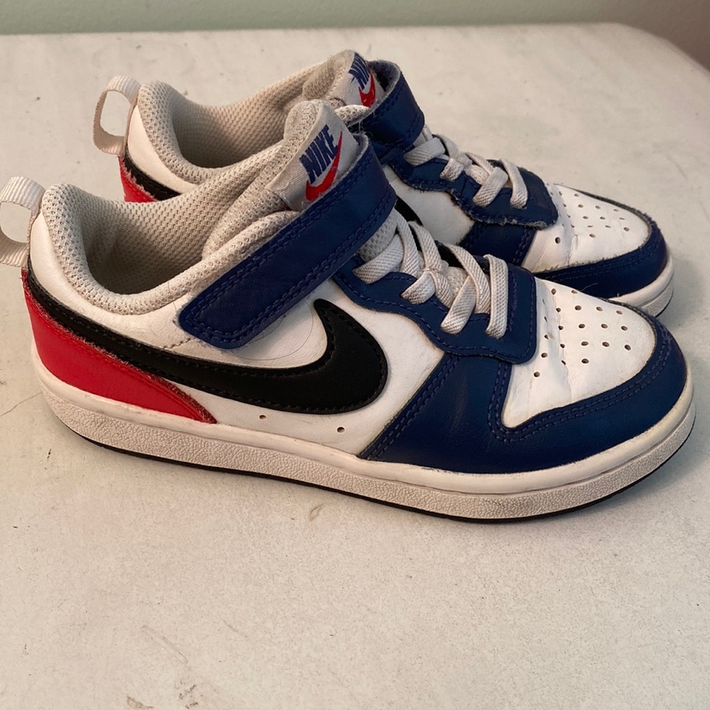 Nike Court Borough Low 2 kids shoes DO 7447-101
